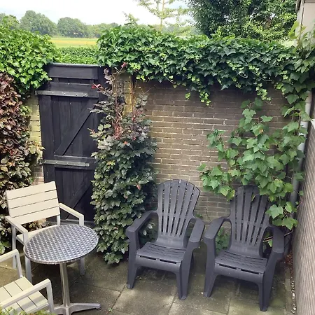 Magnolia Bed and breakfast 3*